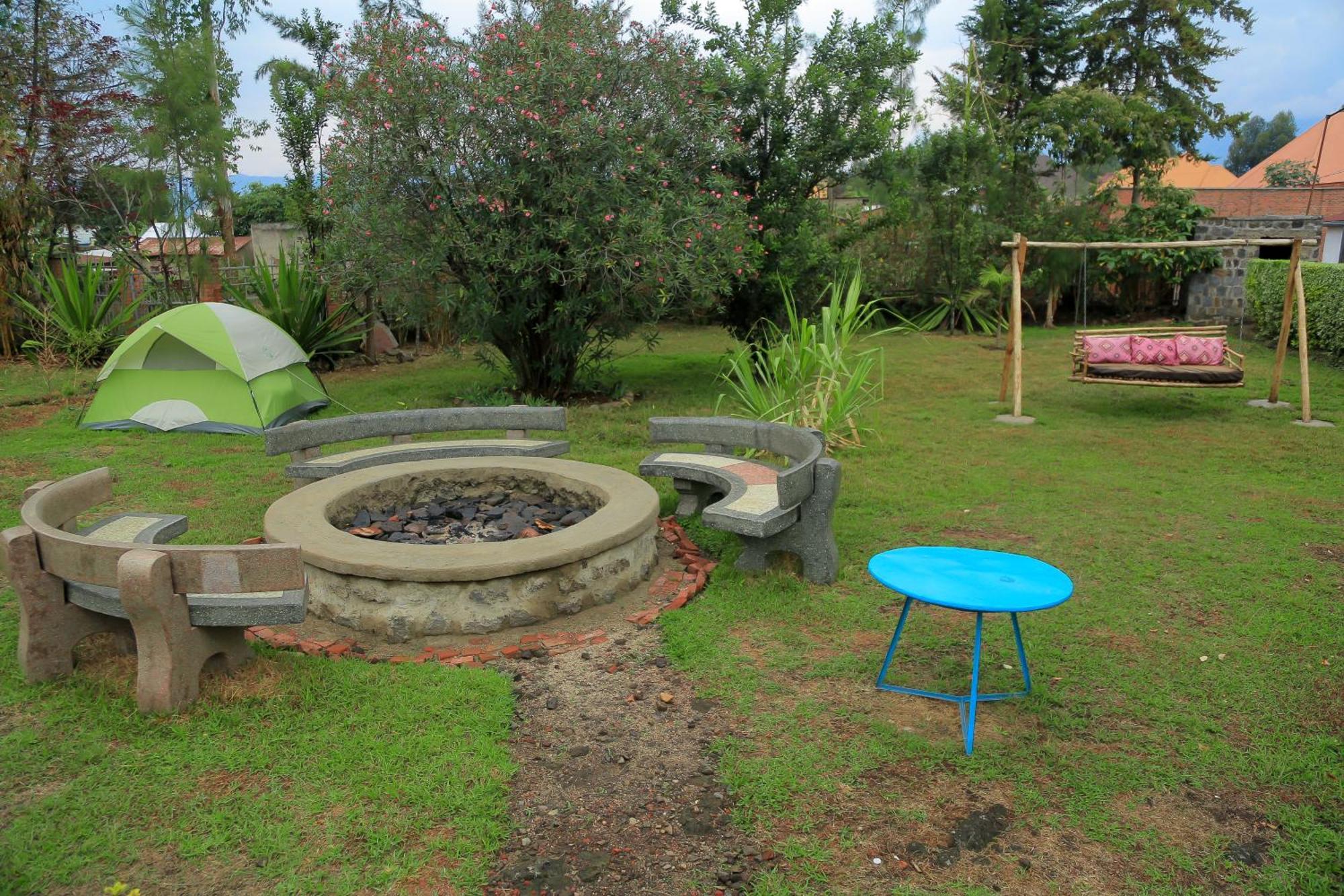 Karisimbi Cave Resort Ruhengeri Exterior photo
