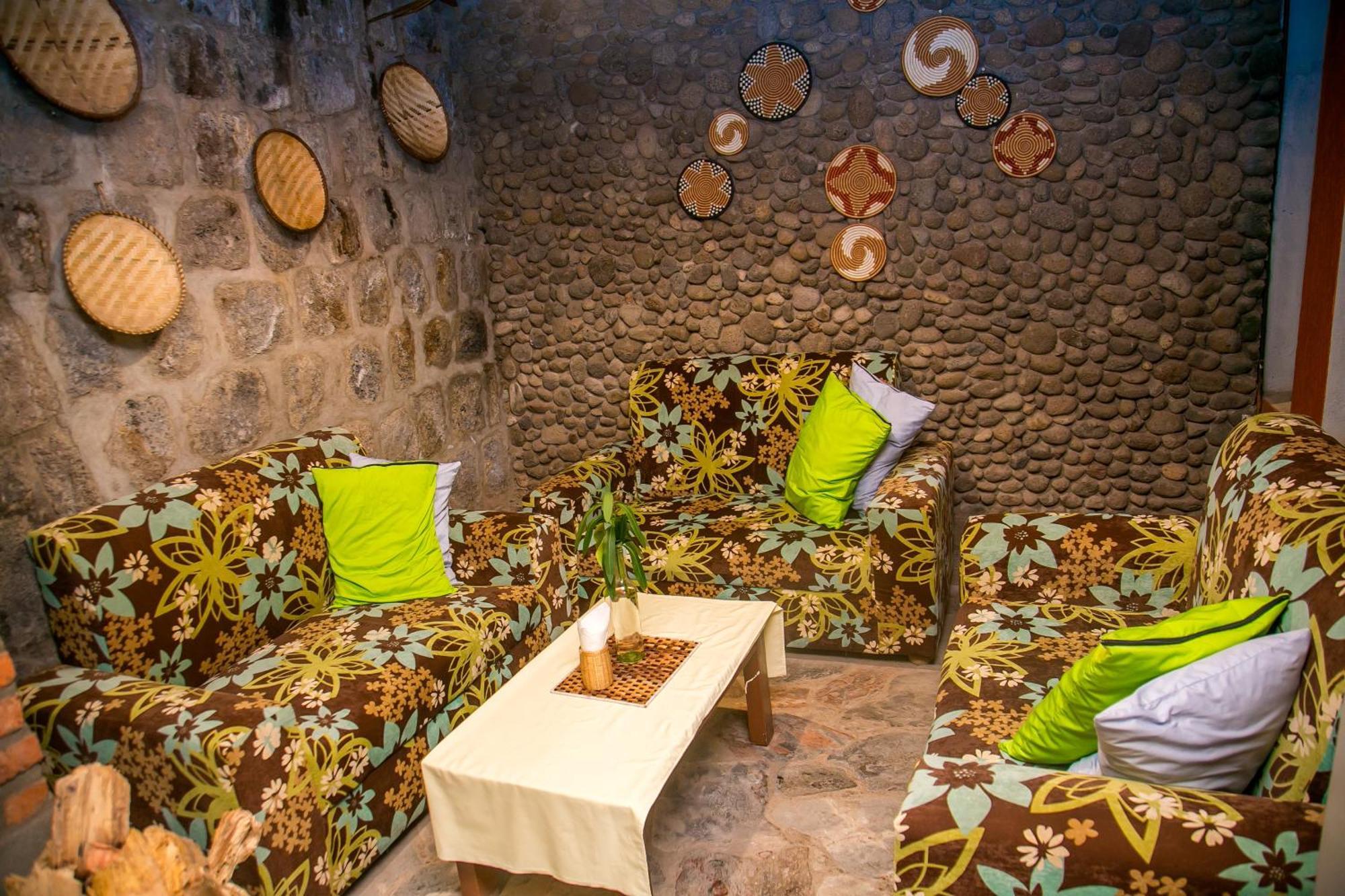 Karisimbi Cave Resort Ruhengeri Exterior photo