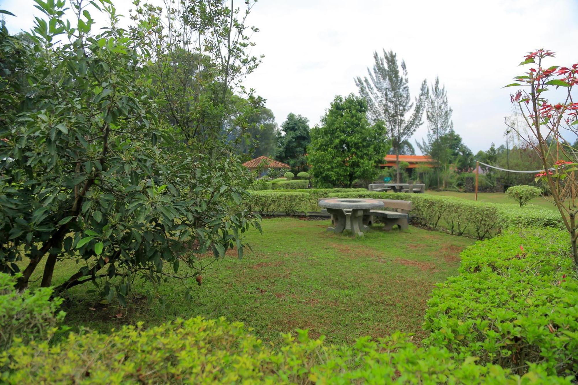 Karisimbi Cave Resort Ruhengeri Exterior photo